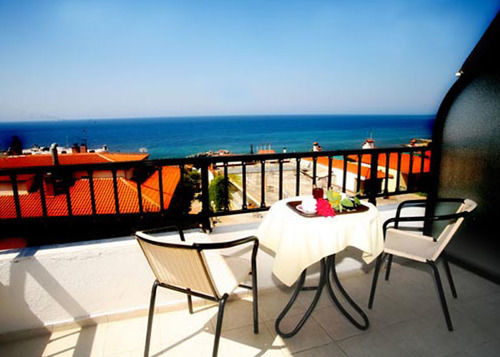 Coralli Holidays Loutra  المظهر الخارجي الصورة